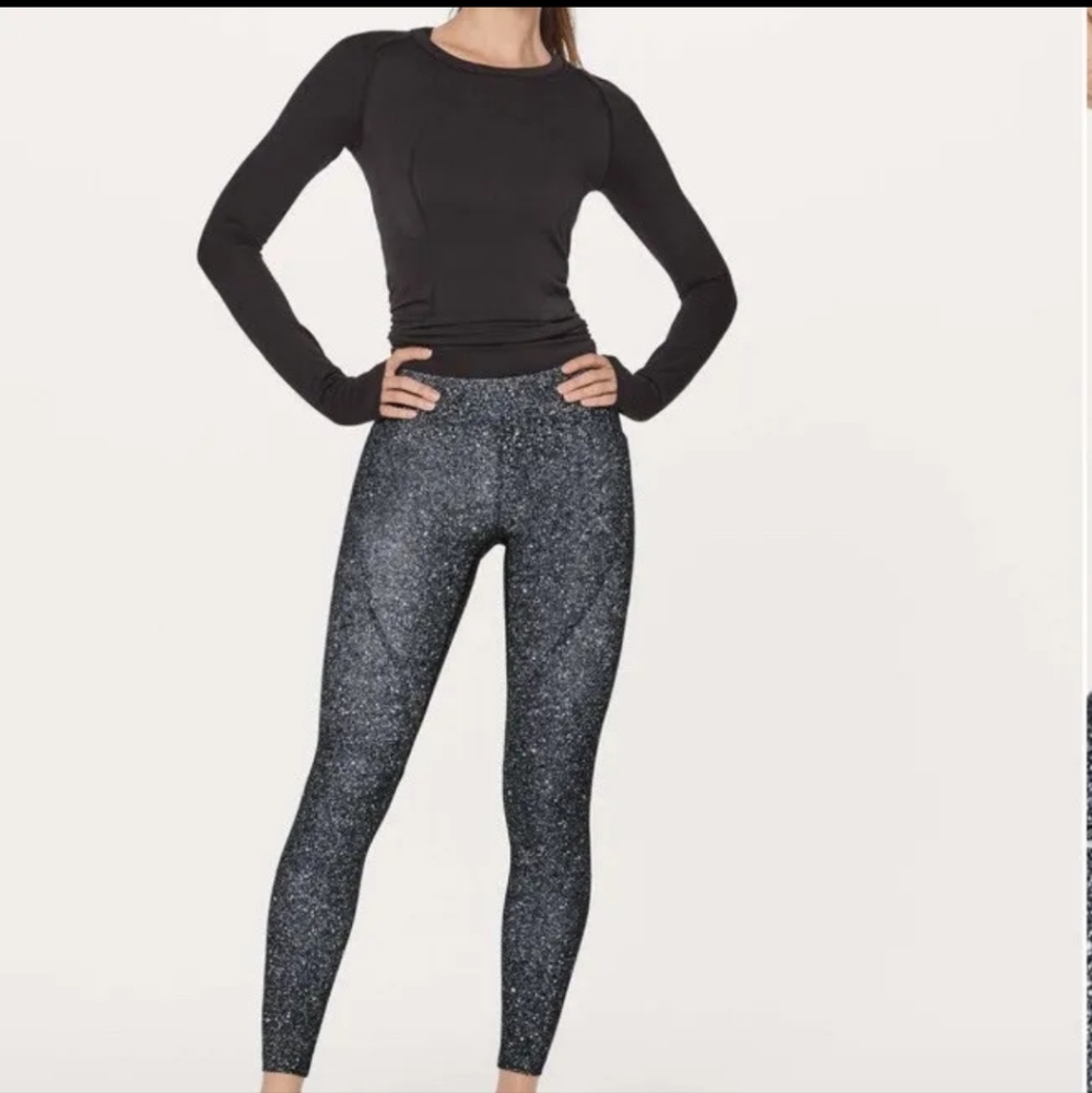 Lululemon Lead The Pack  leggings Size 6 Luminesce Splatter black white and gray